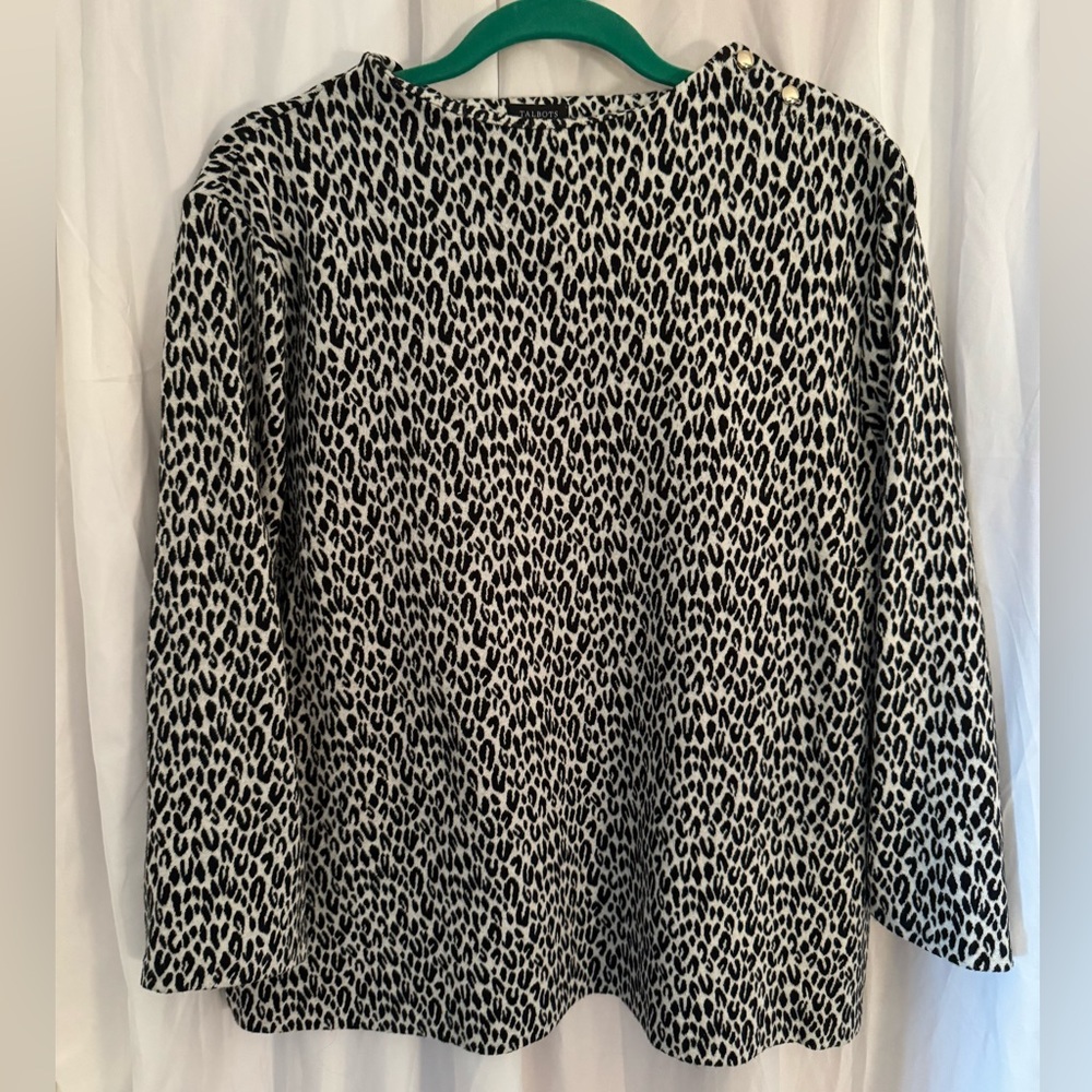 Talbots xl black white leopard print boatneck button shoulder accent soft top